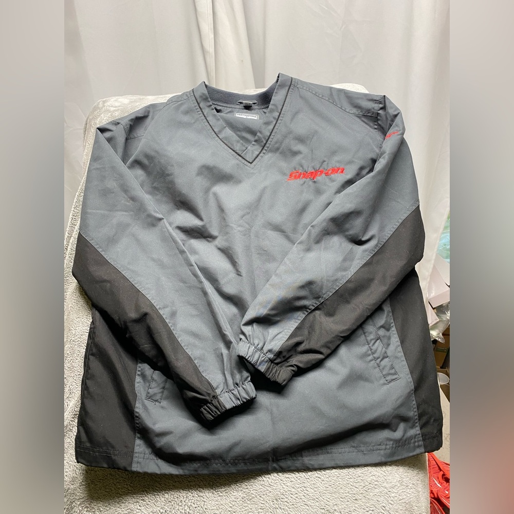 Snap On Pull Over Men’s Size L